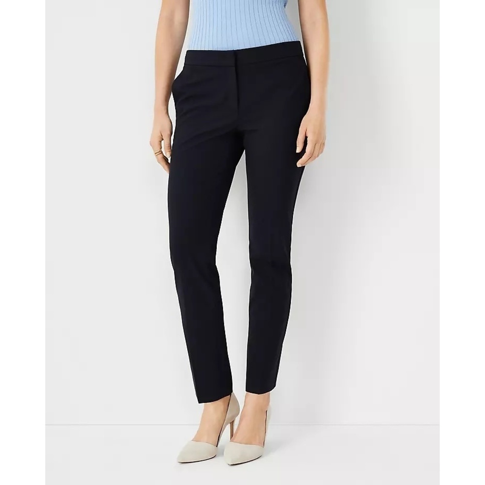 Ann Taylor Ankle Pant in Seasonless Stretch - Navy - 12 Petite